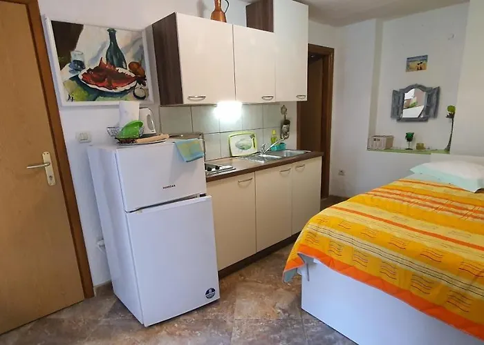 Franceska Apartment *