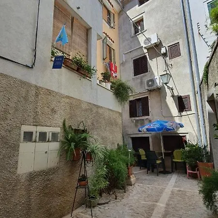 Franceska Apartment *