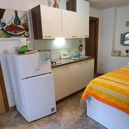 Franceska Apartment *