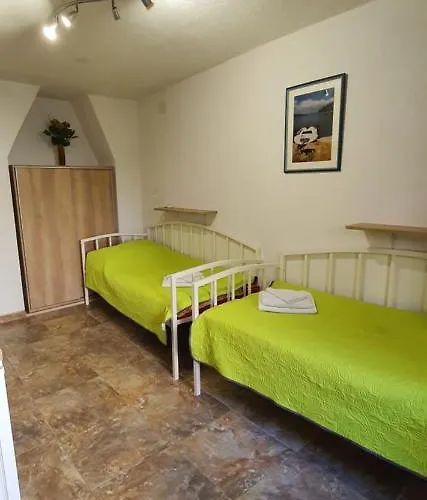 Franceska Cres
